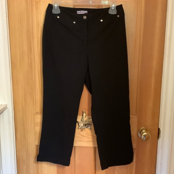 ITEM AND COMPANY 3/4 LENGTH PANTS - Picture 1 of 4